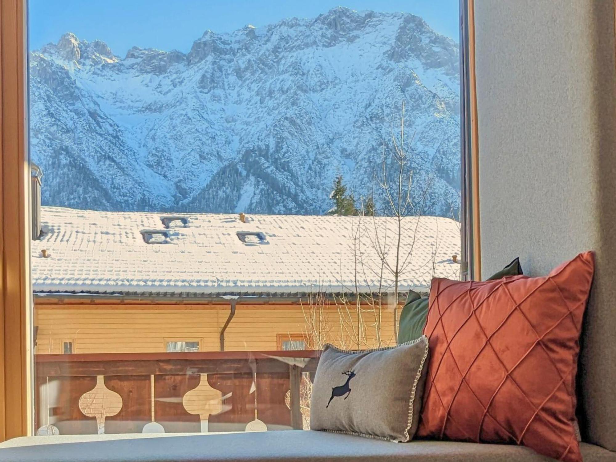 Die Karwendelsuite - 5 Sterne Fewo Mit Bestem Bergblick, Zentrumsnah & Ruhig Gelegen, Familienfreundlich Mittenwald Exterior foto